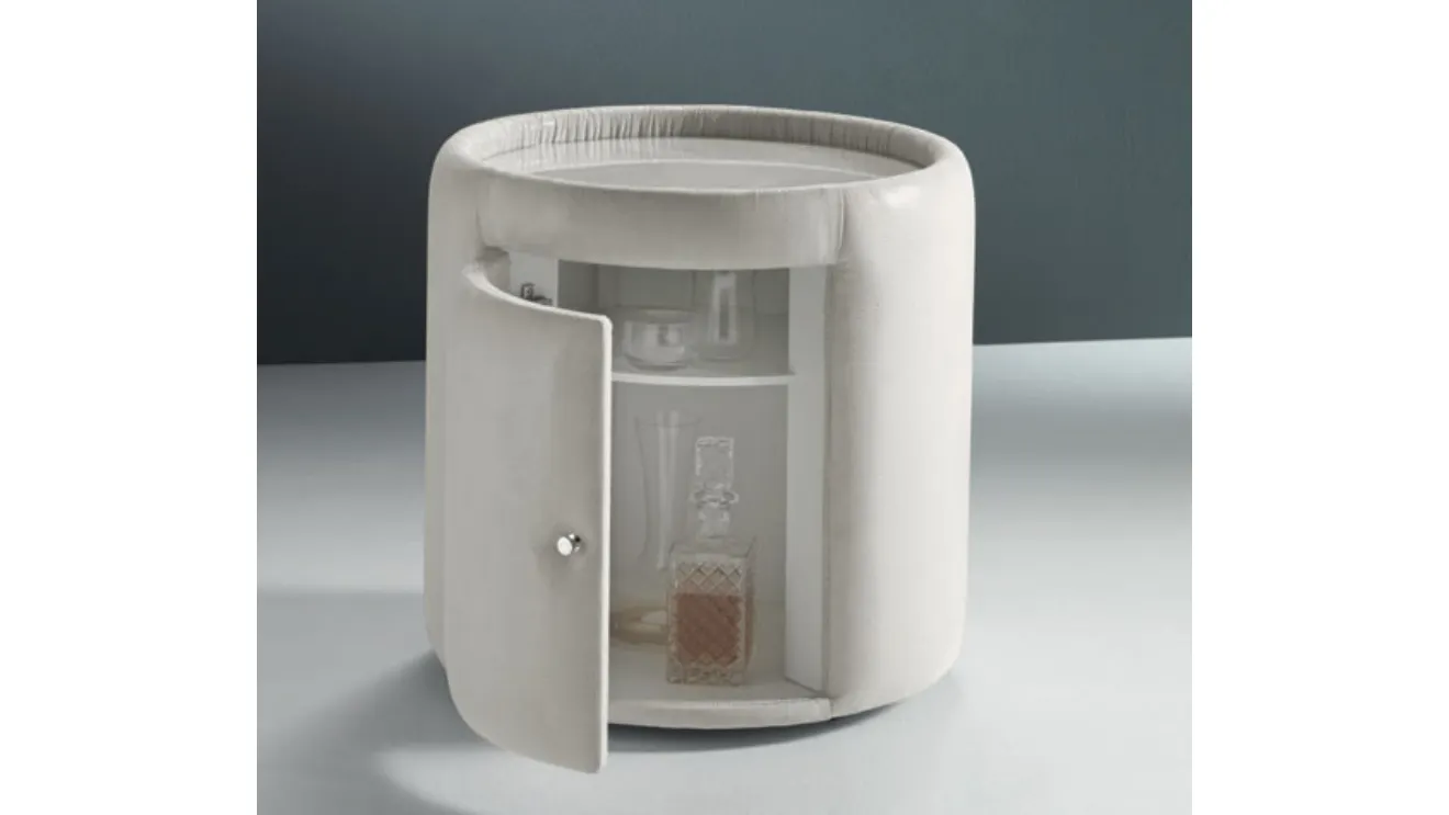 Tavolino bar con vano contenitore Secret con top in vetro e rivestito in pelle imbottita di Stilfar Italia