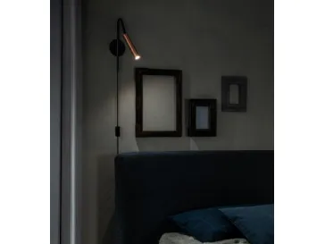 Lampada da parete Vega a tubo in metallo nichelato di Stones