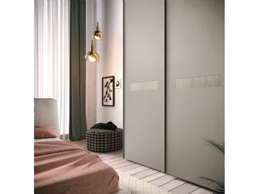 Armadio Arca con inserto vetro con tessuto color perla beige di Corso 11