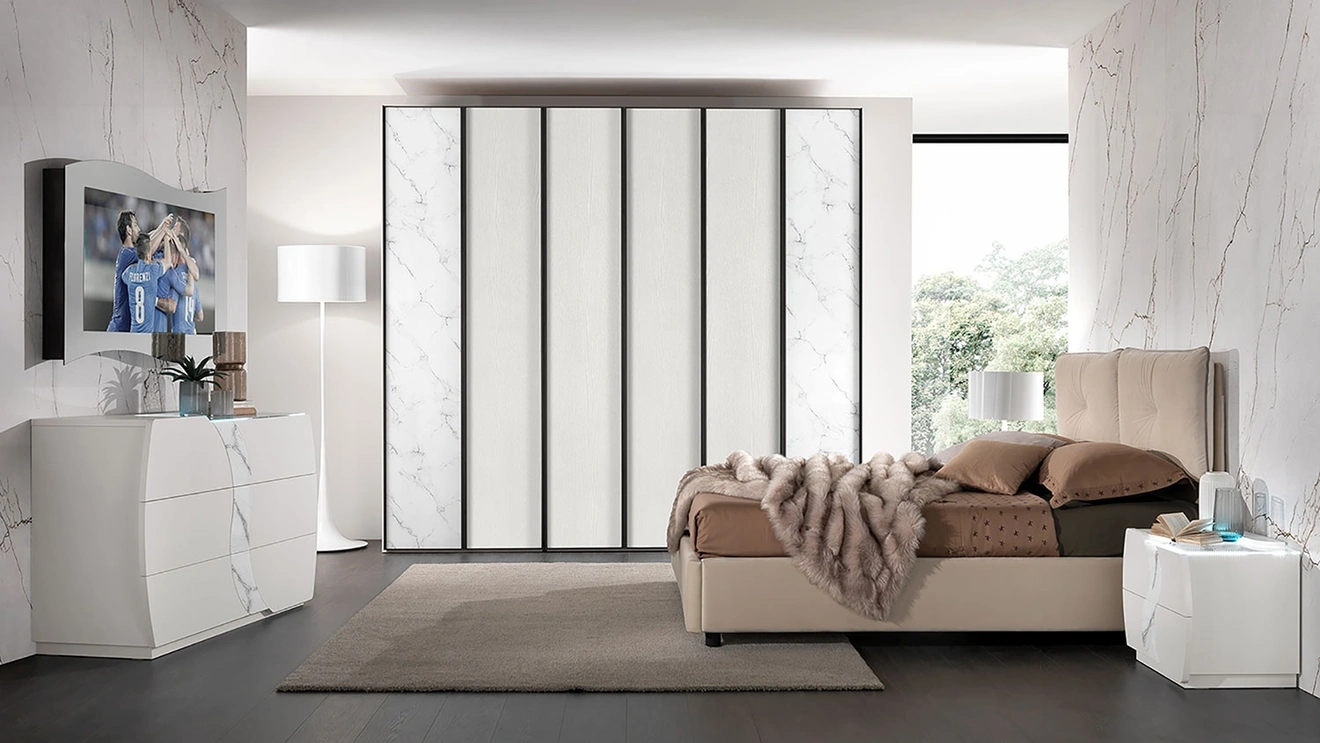 Armadio Evolution in bianco frassinato e vetro effetto marmo di Mobil Più