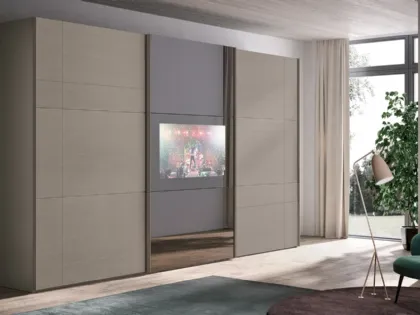 Armadio Graffiti con Sistema Reflex TV con tv 50 pollici ultrasottile smart 4k di Corso 11