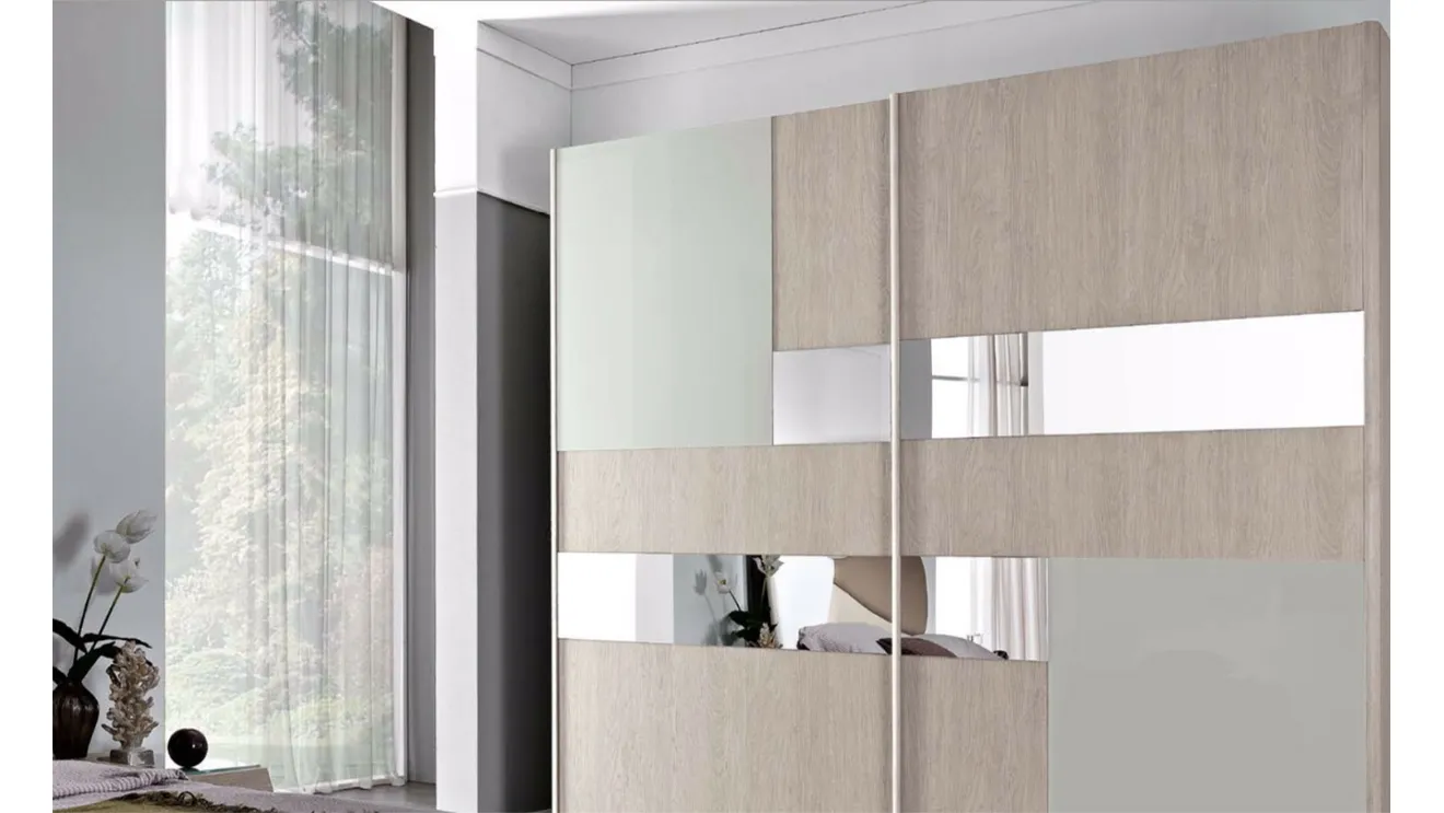 Armadio in legno con inserti in laccato e a specchio Martina Diamond di Mobil Più