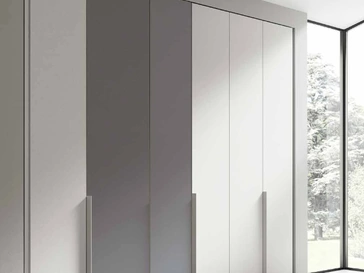 Armadio con ante battenti System Basic Alaska e Grigio di Artigianmobili