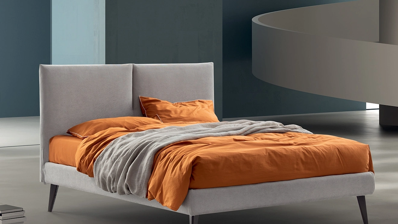 Letto in tessuto imbottito Alessia di Stilfar Italia