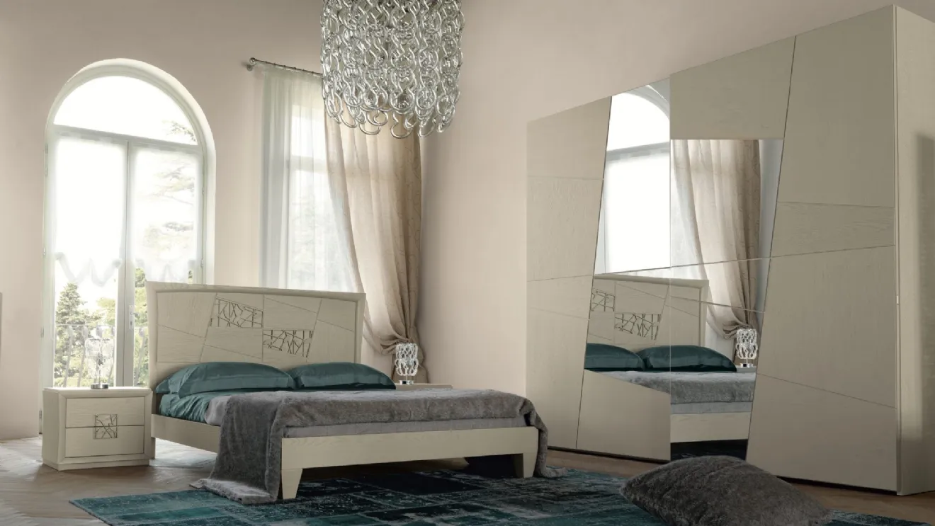 Letto matrimoniale in legno con testiera decorata con motivo a foglia Decor Modo 10