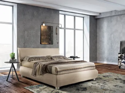 Letto in tessuto beige con giroletto bombato Felix di Artigianaletti