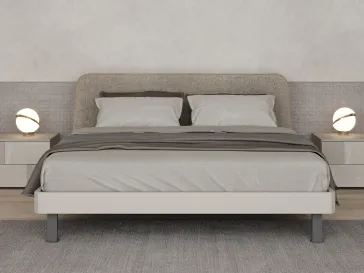 Letto in laccato opaco con testiera in tessuto Pouf di Giessegi