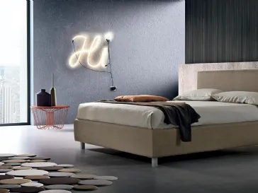 Letto matrimoniale in tessuto con testiera Emma di Stilfar Italia