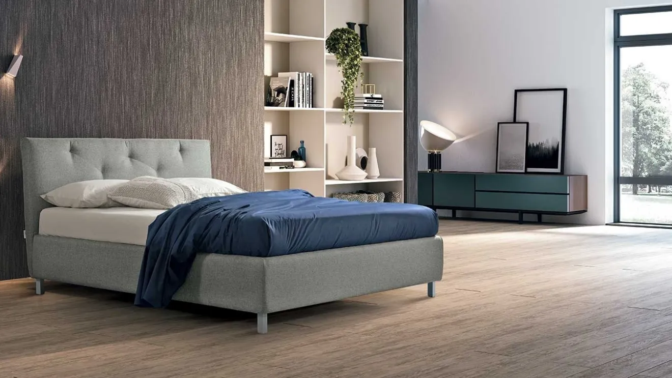 Letto imbottito con testiera trapuntata Eva di Stilfar Italia
