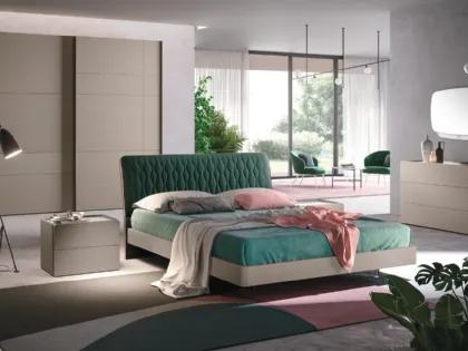 Letto Stilo trapunta Evo Verde Ossido, ring in materia rovere visone e cover oro rosa di Corso 11