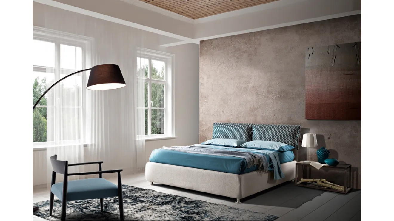 Letto con testiera composta da 2 grandi guanciali poggiatesta in tessuto imbottito Viola di Artigianaletti