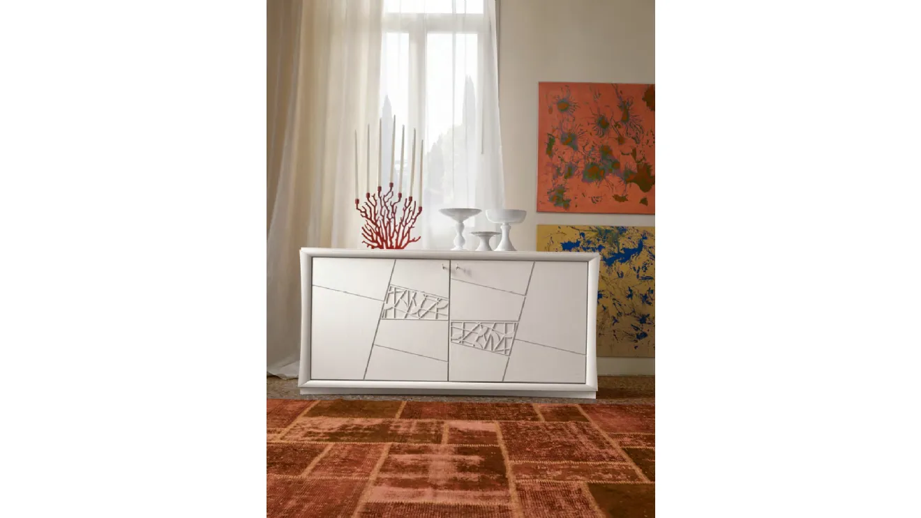 Madia a due ante con intaglio decorativo in finitura frassino bianco Decor di Modo 10