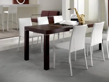 Sedia moderna da pranzo Isabel in metallo e pelle di Eurosedia