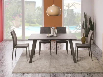 Tavolo allungabile a botte in laminato con base in alluminio Young di Gipi Le Sedie
