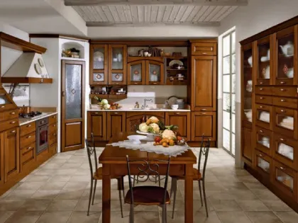 Cucina classica in legno di tiglio a tre pareti Atena 02 di Ciao Cucine