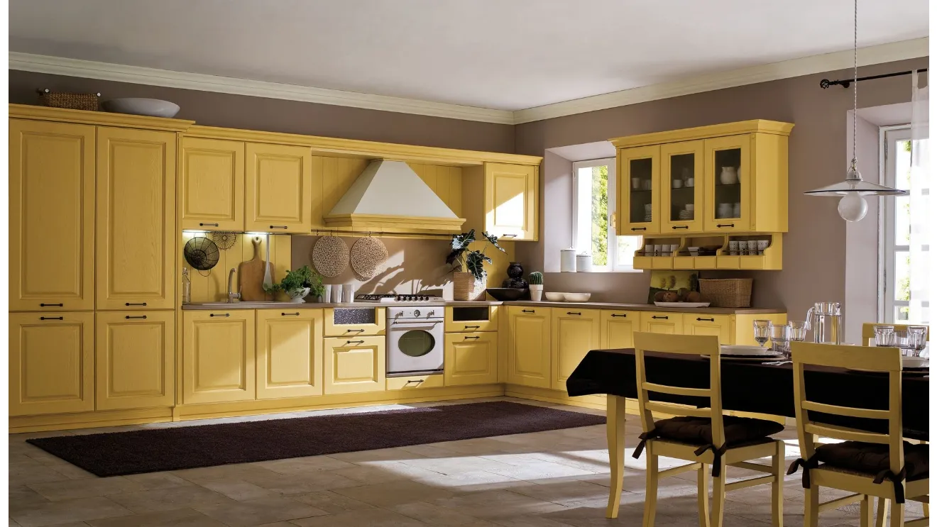 Cucina in legno senape con piano in gres porcellanato Canova 01 di Gicinque