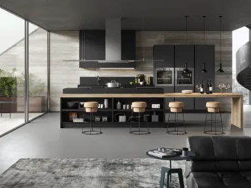 Cucina Moderna con isola in laminato Fenix nero e grigio bromo e bancone penisola in rovere nodato DeSign 03 di Gicinque