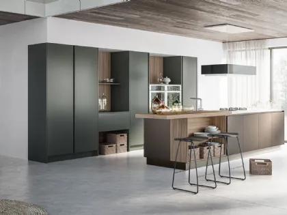Cucina Moderna lineare Infinity 06 in laminato siver con top in HPL bianco e tavolo snack in finitura quercia cognac di Gicinque
