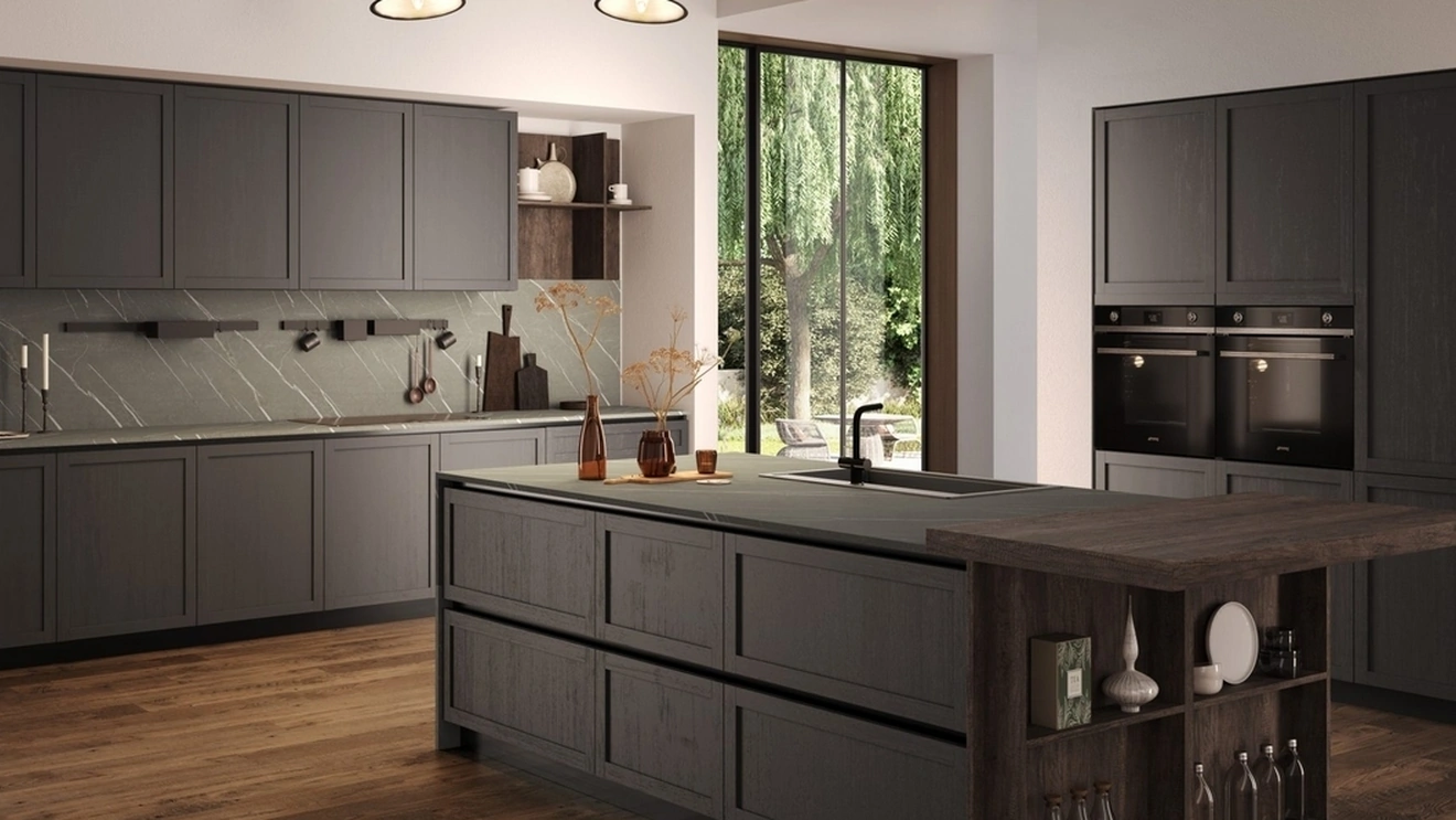 Cucina Moderna con isola Marlene 02 in frassino laccato di Ciao Cucine