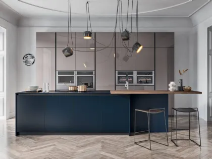 Cucina Moderna con isola MyGlass 02 in vetro lucido e opaco di Gicinque