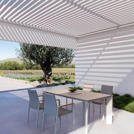 Tavolo Otavio con top in ceramica di Bizzotto